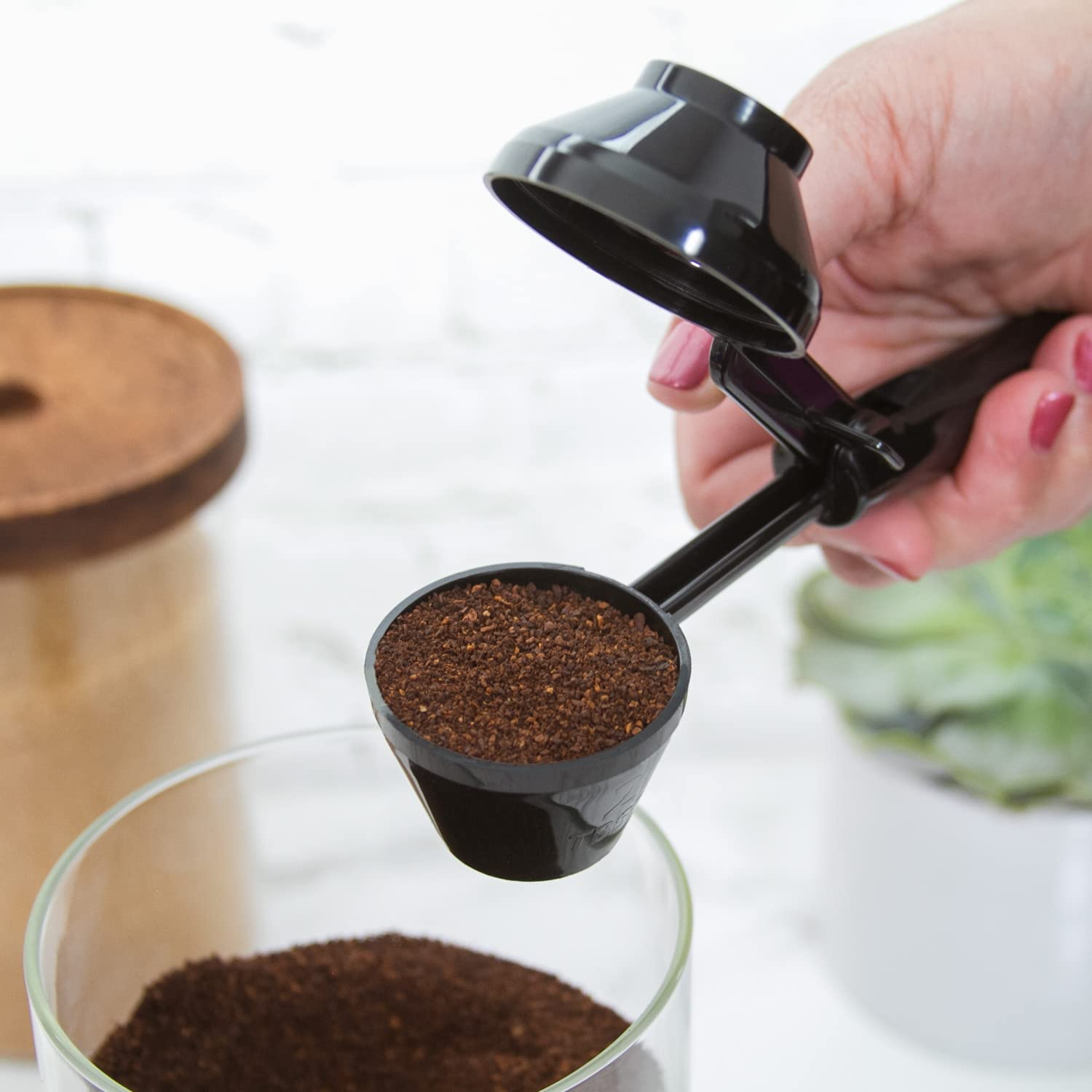 Using your own coffee grounds in Perfect Pod filters.
