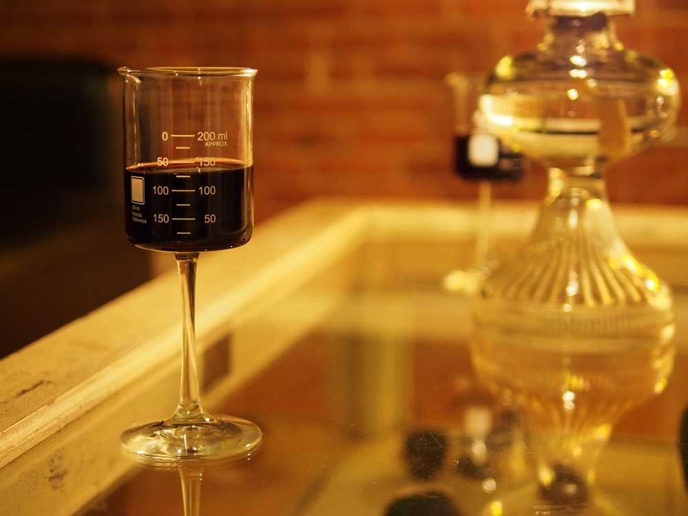 Periodic Tableware laboratory glass, perfect for casual tastings and science-themed entertaining.