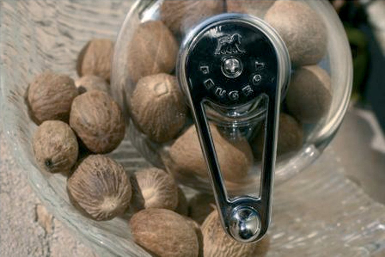 Peugeot mechanism close-up shows precise nutmeg shaving
