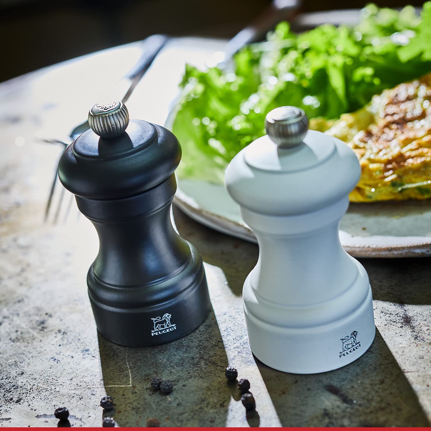 Peugeot Bistro Duo pepper mill with precision mechanism for even grinding