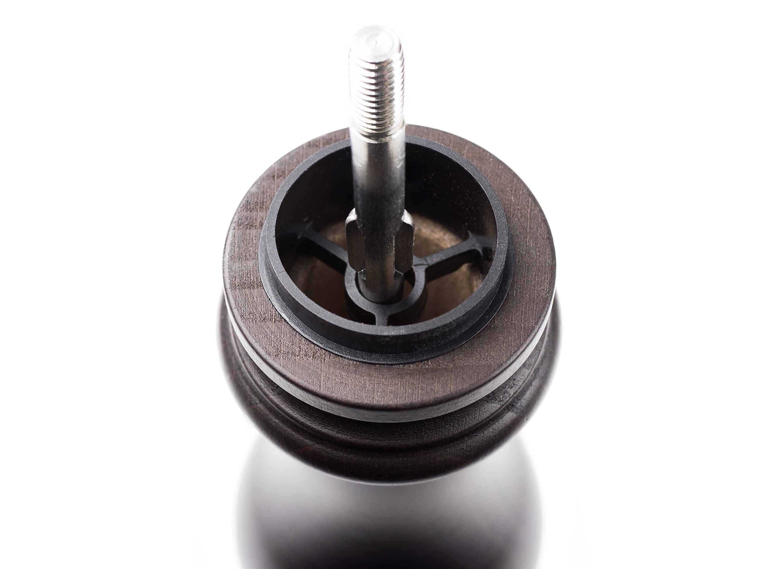 Peugeot Paris u'Select pepper mill chocolate wood grain detail
