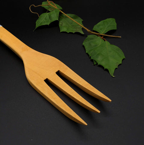 Phai Designs wooden fork close-up grain demonstrating quality wood