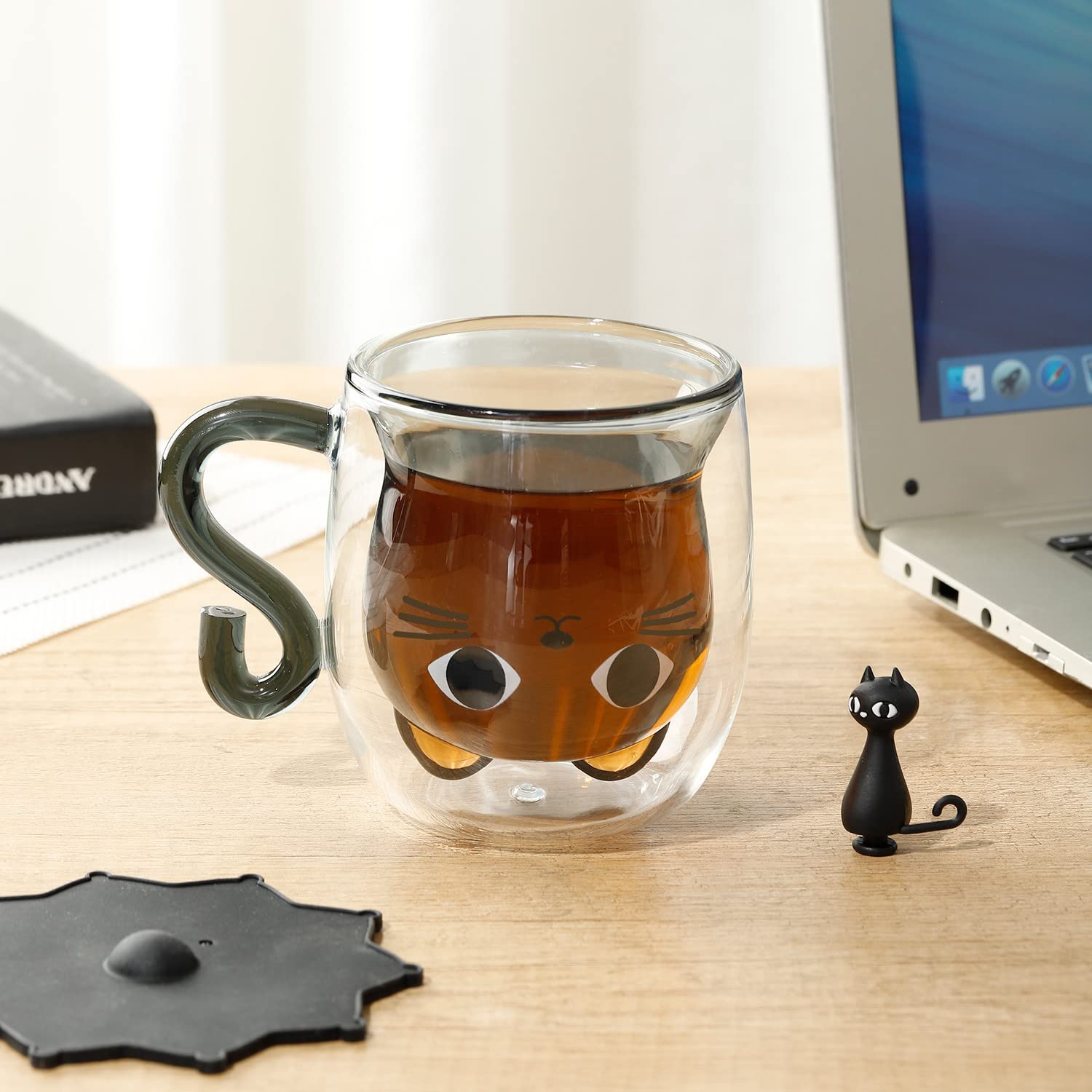 Phitihui hot coffee in cat mug highlights its heat-resistant design.