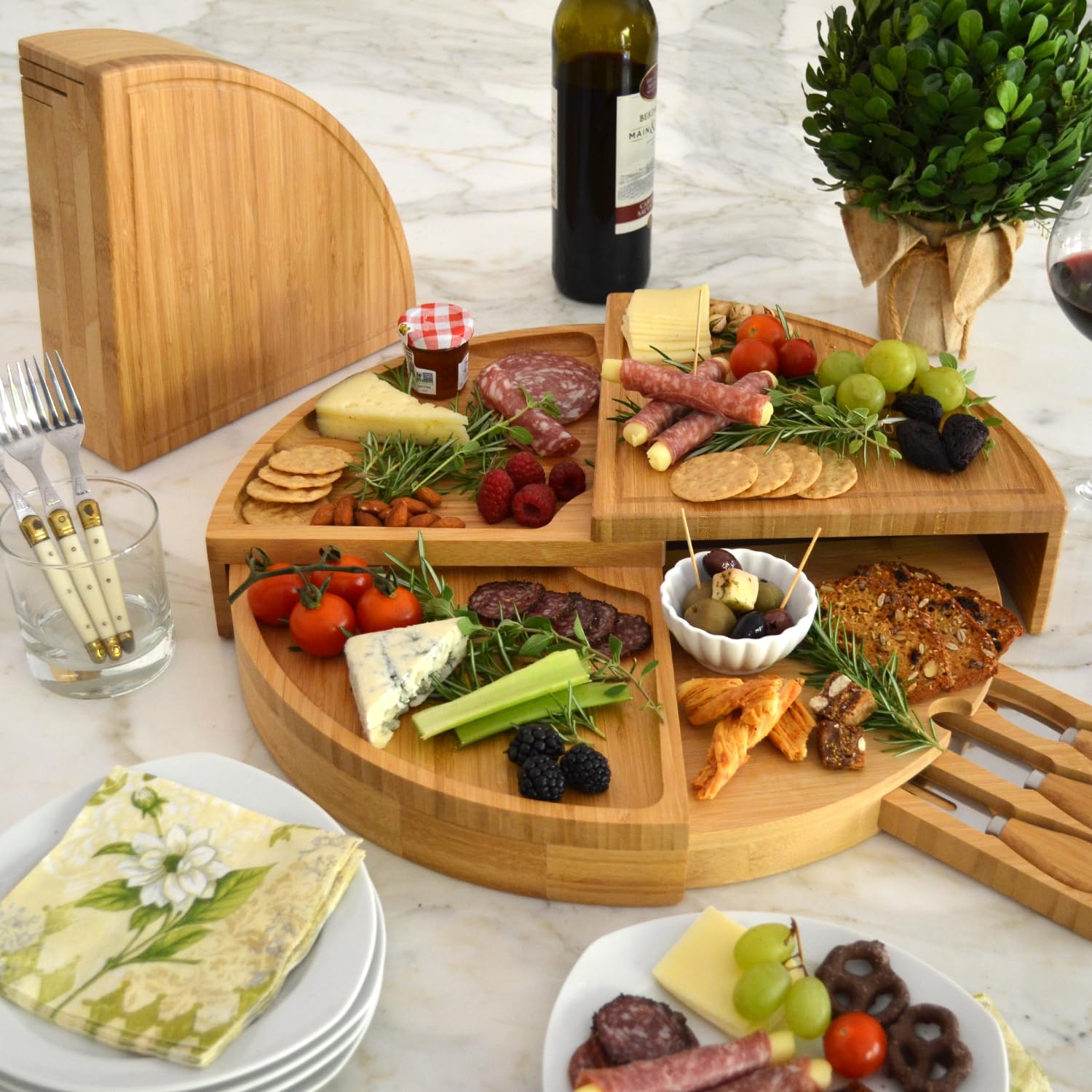 Picnic at Ascot cheese knife set close-up included with the board.
