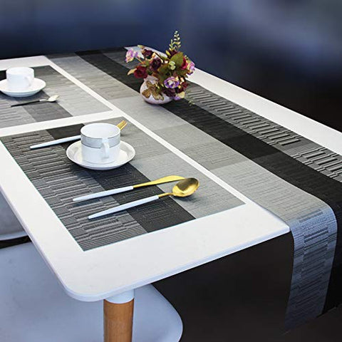 PIGCHCY heat-resistant mats shield tables from hot dishes.