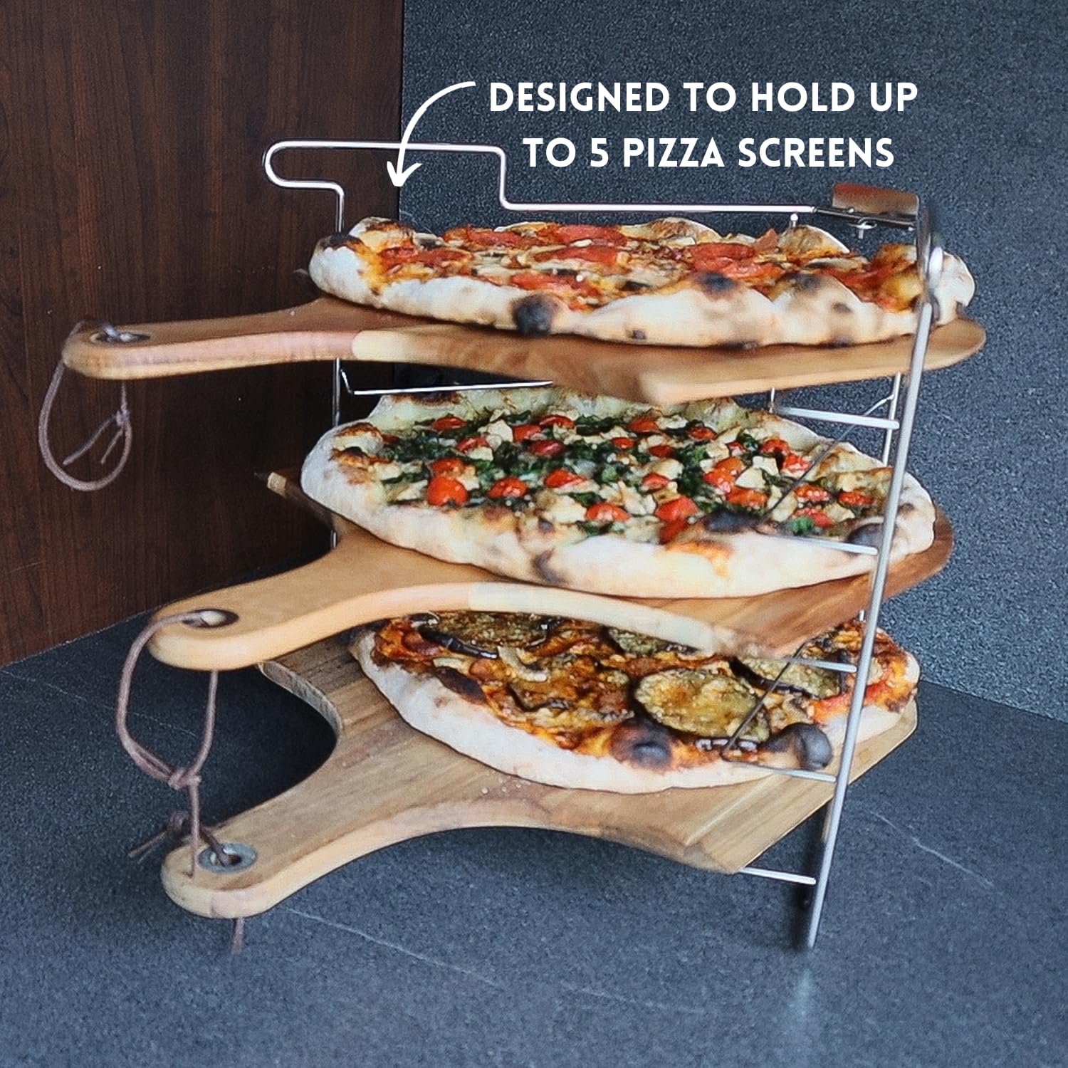 Pinnacolo five 14-inch screens ready to use for rapid pizza cooling.