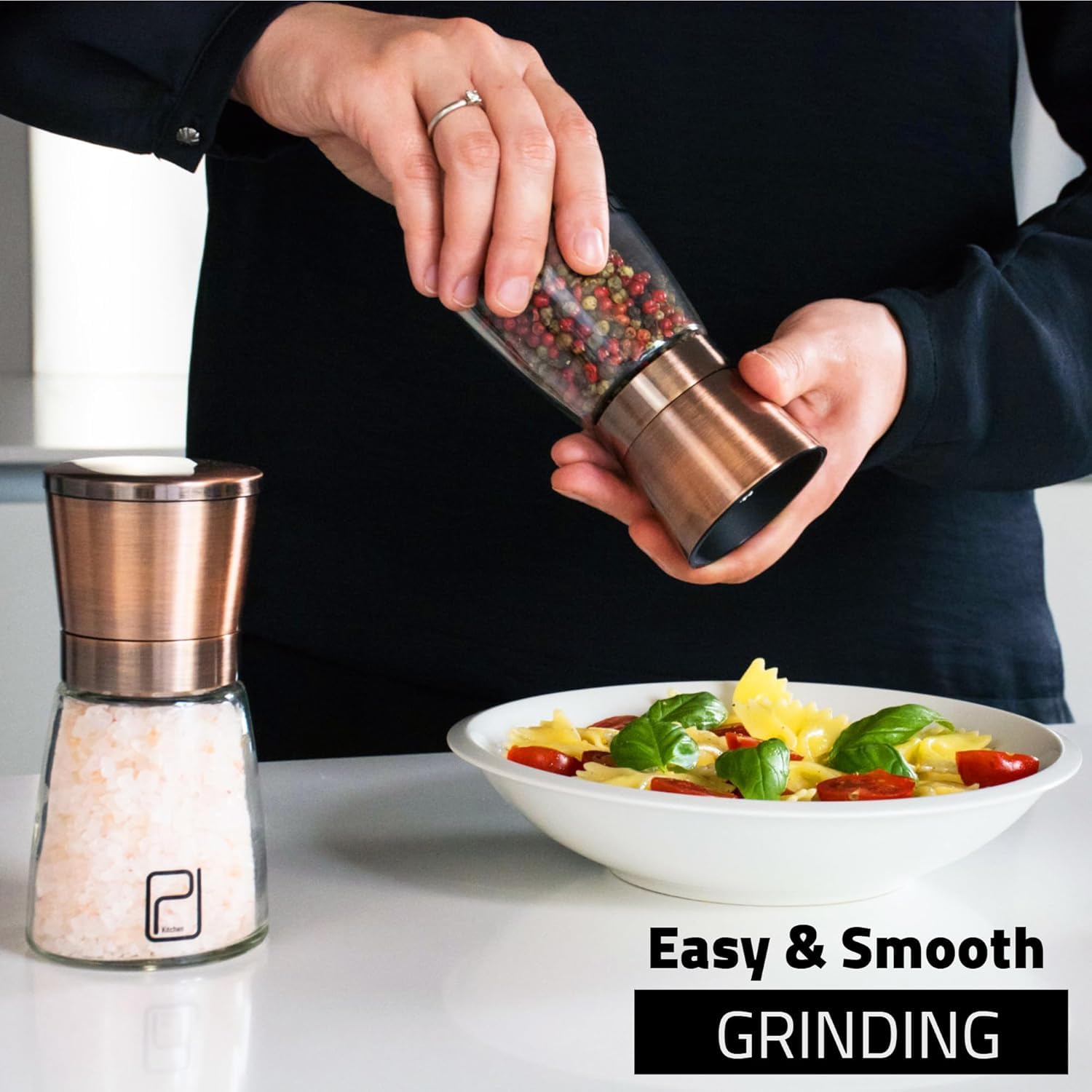 PJC-Kitchen refillable spice shakers with magnetic lids for secure storage