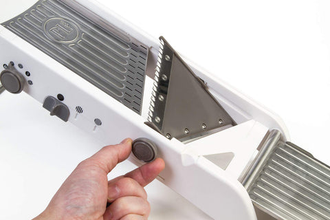 PL8 easy-clean design makes cleanup quicker after busy shifts.