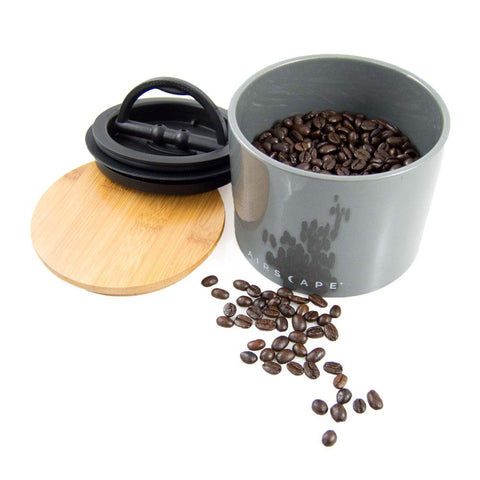 Planetary Design two-way valve lid removes air to extend freshness