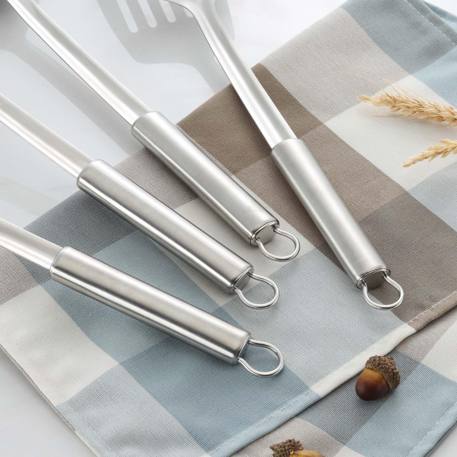 Pleafind stainless steel utensils rust-resistant and durable for daily cooking.