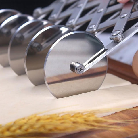 Pobowlgarls stainless steel pizza cutting wheel stays sharp through use.