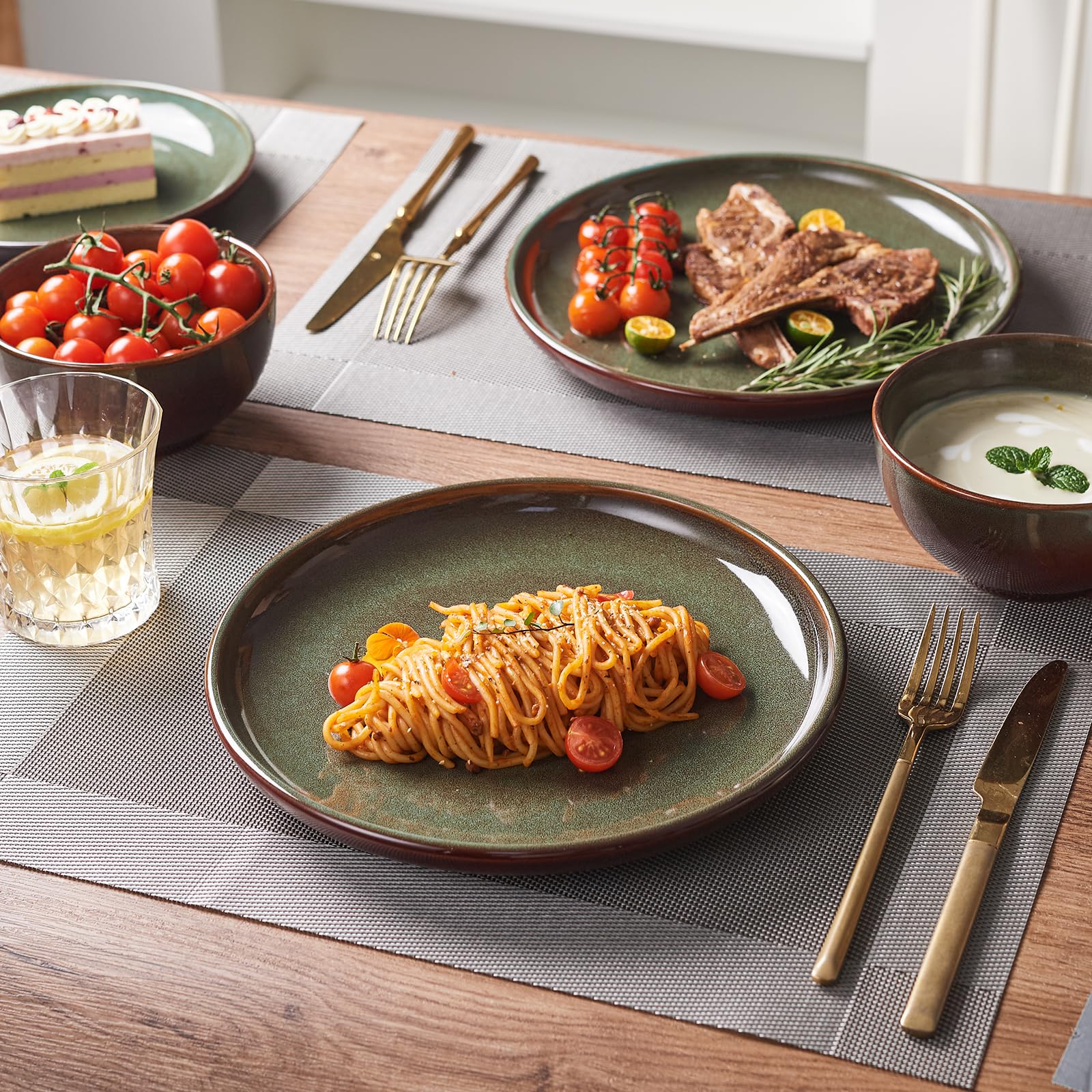 Pokini dinnerware shown in microwave and dishwasher safe use