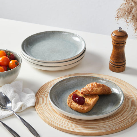 Pokini microwave‑safe dishware in use for quick weeknight meals.