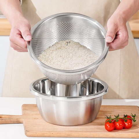 POPGRADE two-piece colander and bowl simplifies washing and draining.
