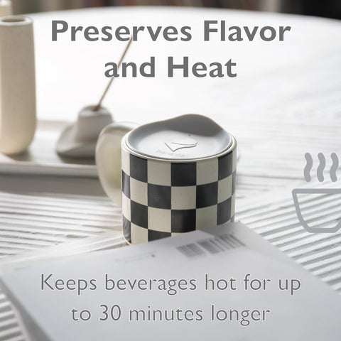 Flavor-preserving lid helps maintain aroma during transport.