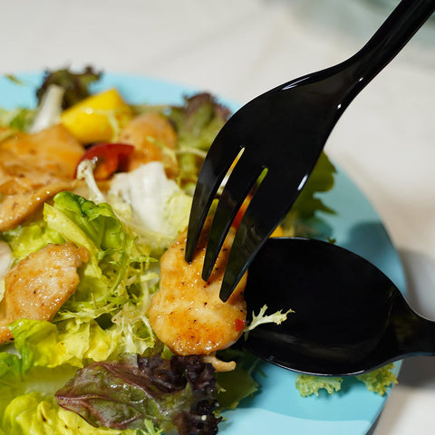 POSATE 9-inch serving utensils provide secure scooping for hearty dishes.