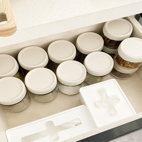 Povinmos jars ideal for oats, dressings, condiments, and snacks.