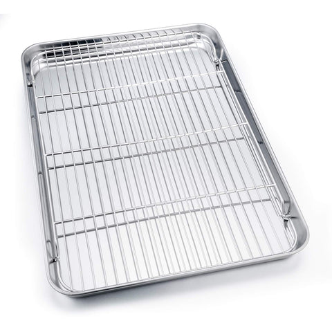 P&P CHEF deep rim design contains juices and keeps the oven cleaner.
