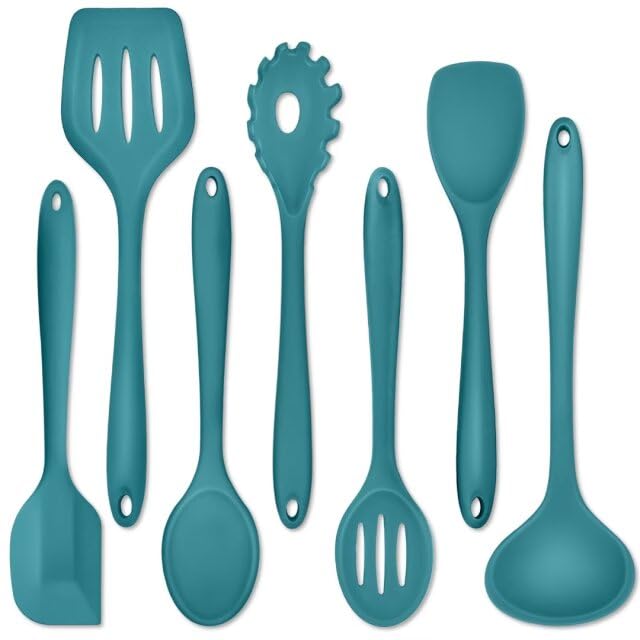P&P CHEF silicone slotted turner protecting nonstick pans while lifting foods