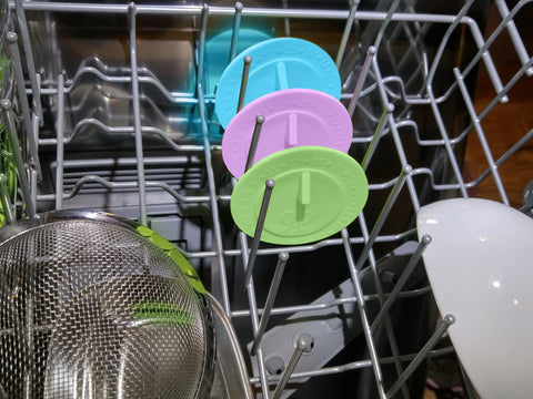 PremiumPresents low-profile one-piece design reduces clutter on jars.