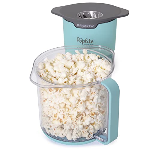 Presto PopLite My Munch in action, pops 8 cups quickly.