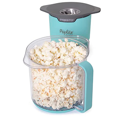 Presto PopLite My Munch in action, pops 8 cups quickly.