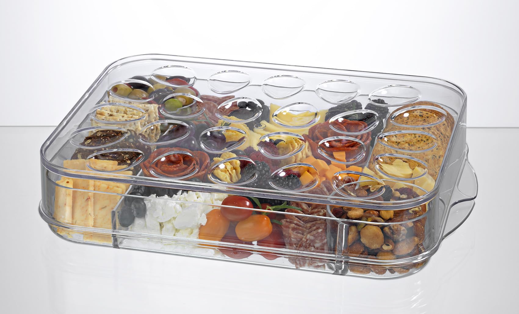 Prodyne Clear design serving with easy-grip handles.