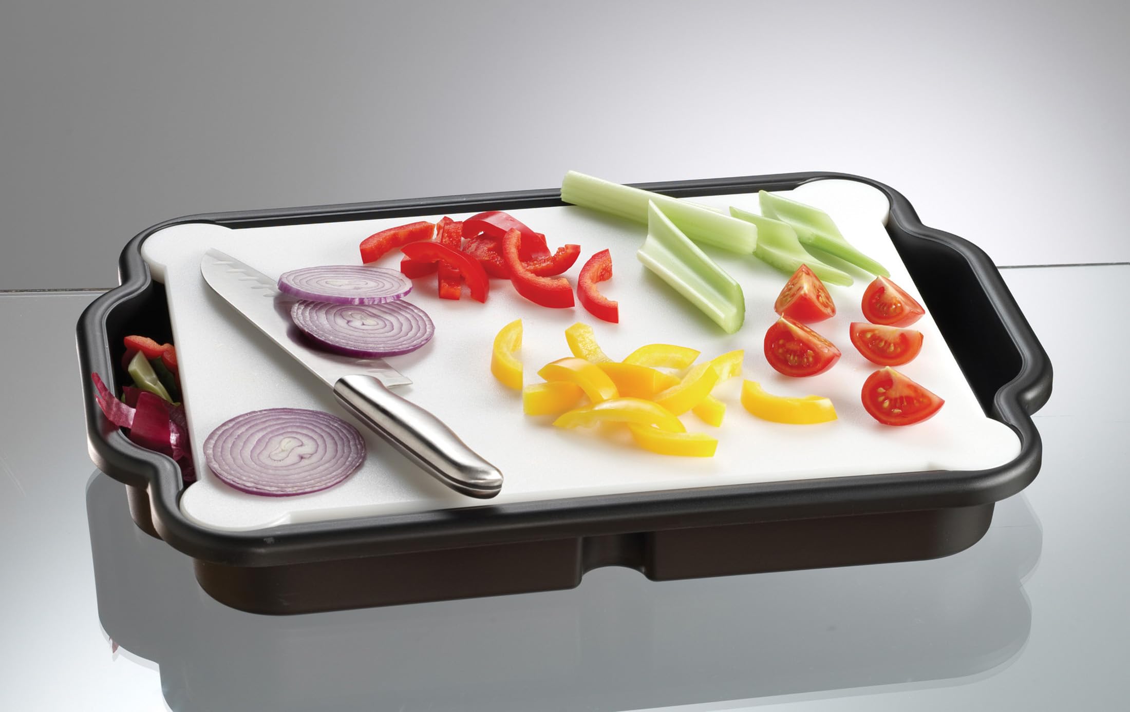 Prodyne Prep and Slice marinate tray close-up with spices for flavor prep
