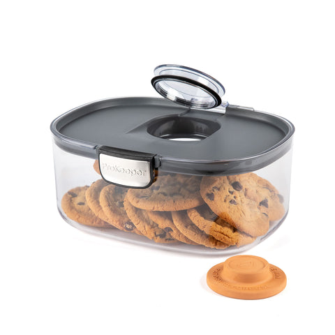 Progressive ProKeeper+ stores cookies and baked goods fresh
