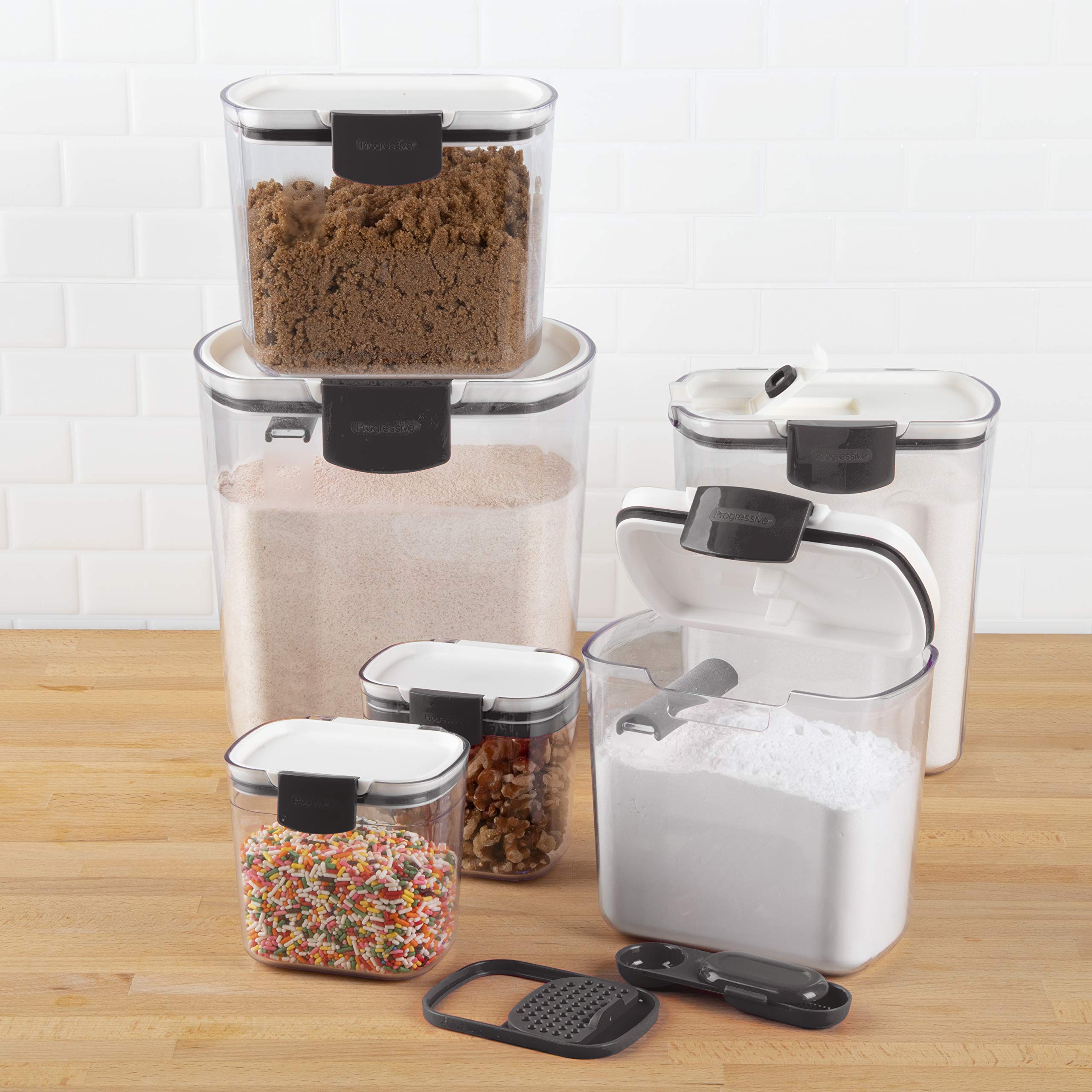 Progressive ProKeeper brown sugar keeper with terra cotta disk to prevent drying
