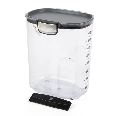 ProKeeper+ hinged lid with silicone seal provides airtight freshness.