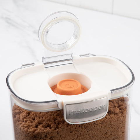 ProKeeper+ Mini Keeper with built-in shaker/leveler for accurate small quantities.