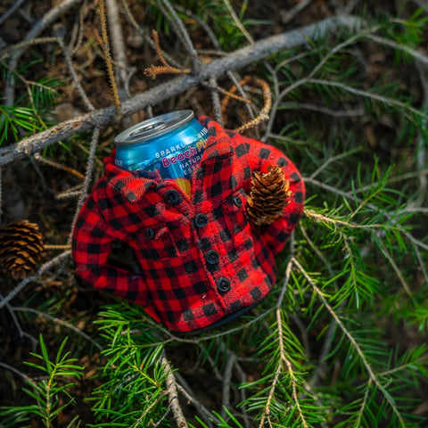 Puffin The Feller ideal for camping or backyard parties, keeping drinks refreshing.