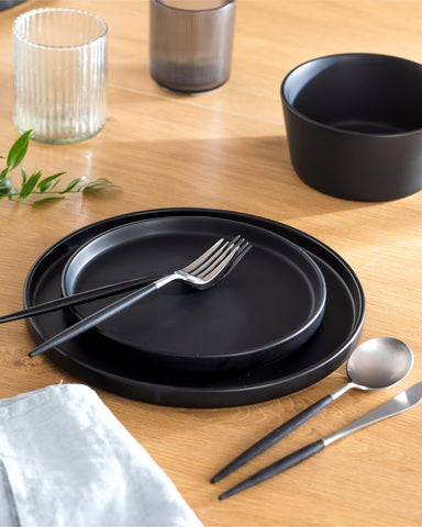 Pure Living Interior Design salad plate matte black with scratch-resistant glaze for versatile dining.