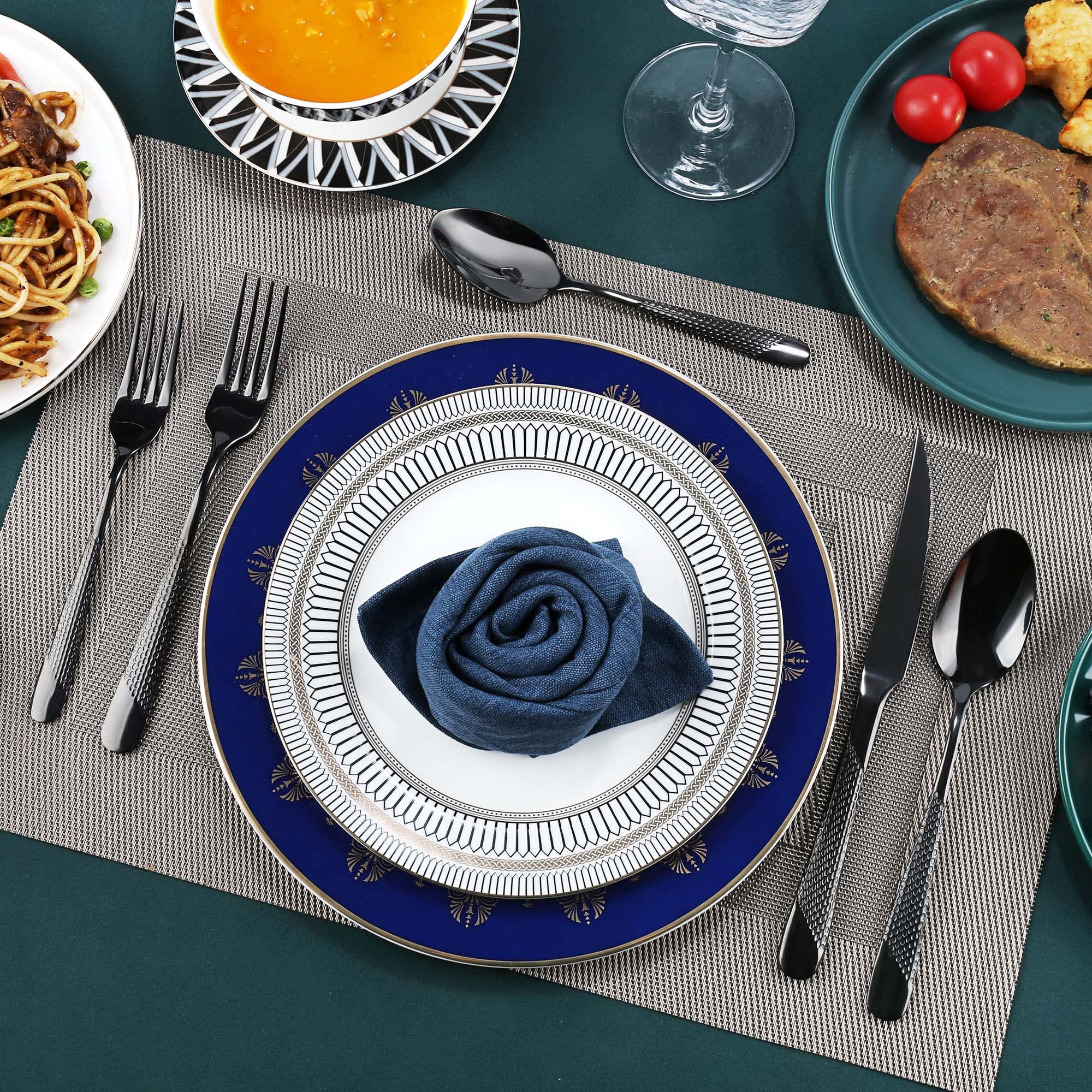 PUREAIN dishwasher-safe stainless steel for easy cleanup after meals.