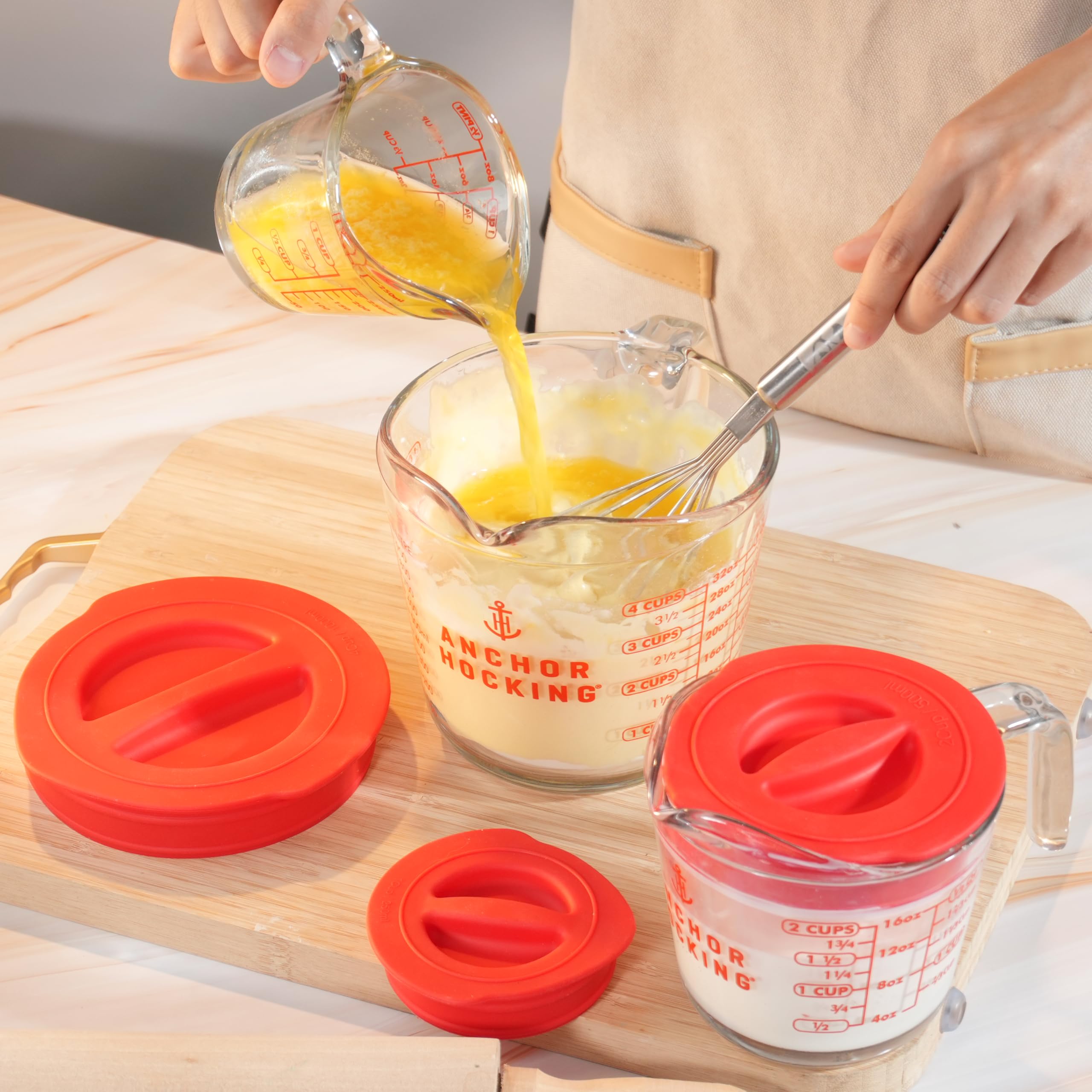 Purekra leak-resistant lid fits securely to prevent spills.