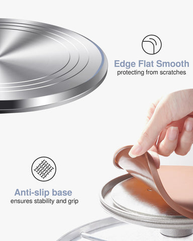 Puroma triangle spatula for cutting and shaping icing details.