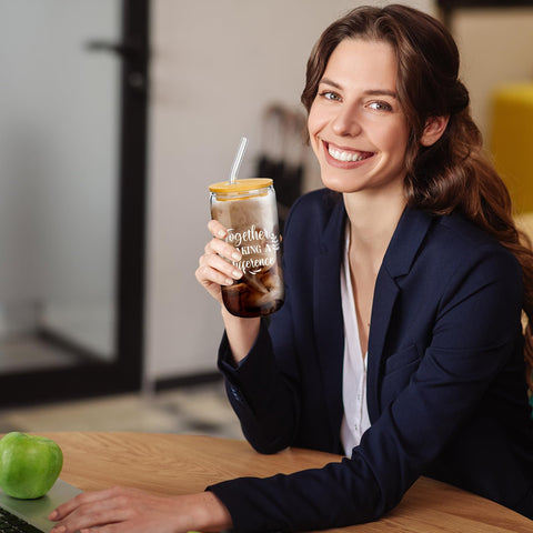Purpeak durable glass cups withstand temperature changes and daily use.