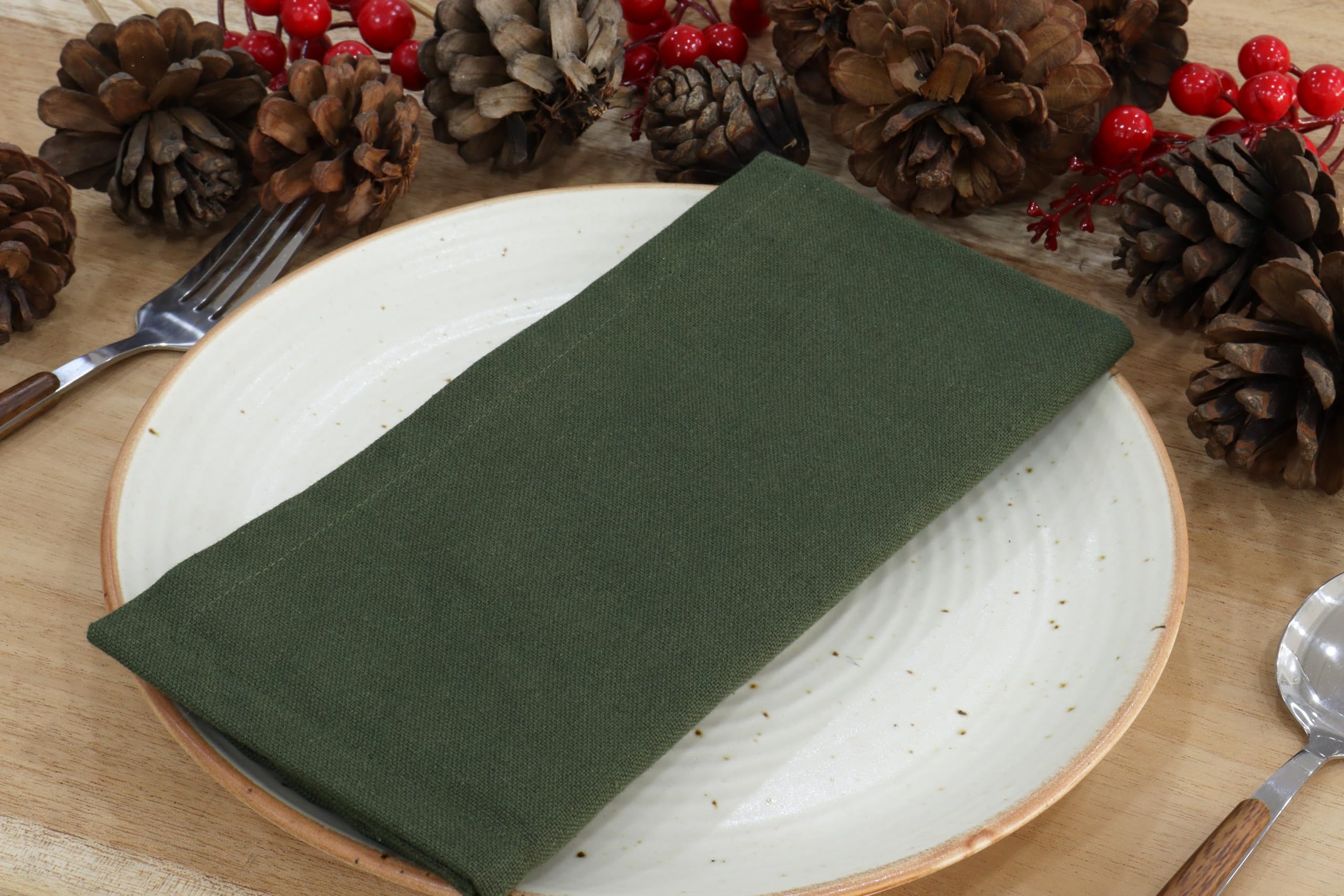 PurpleEssences 12-pack napkins ready for entertaining