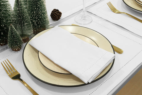 PurpleEssences washable napkins with easy care for repeated use.