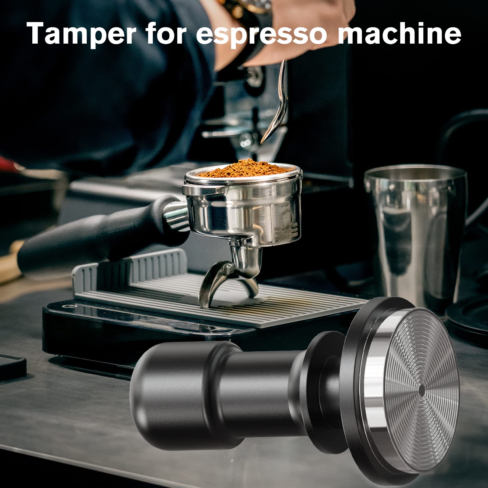 PUSEE portafilter pattern after tamp shows flat concentric ring for even extraction.