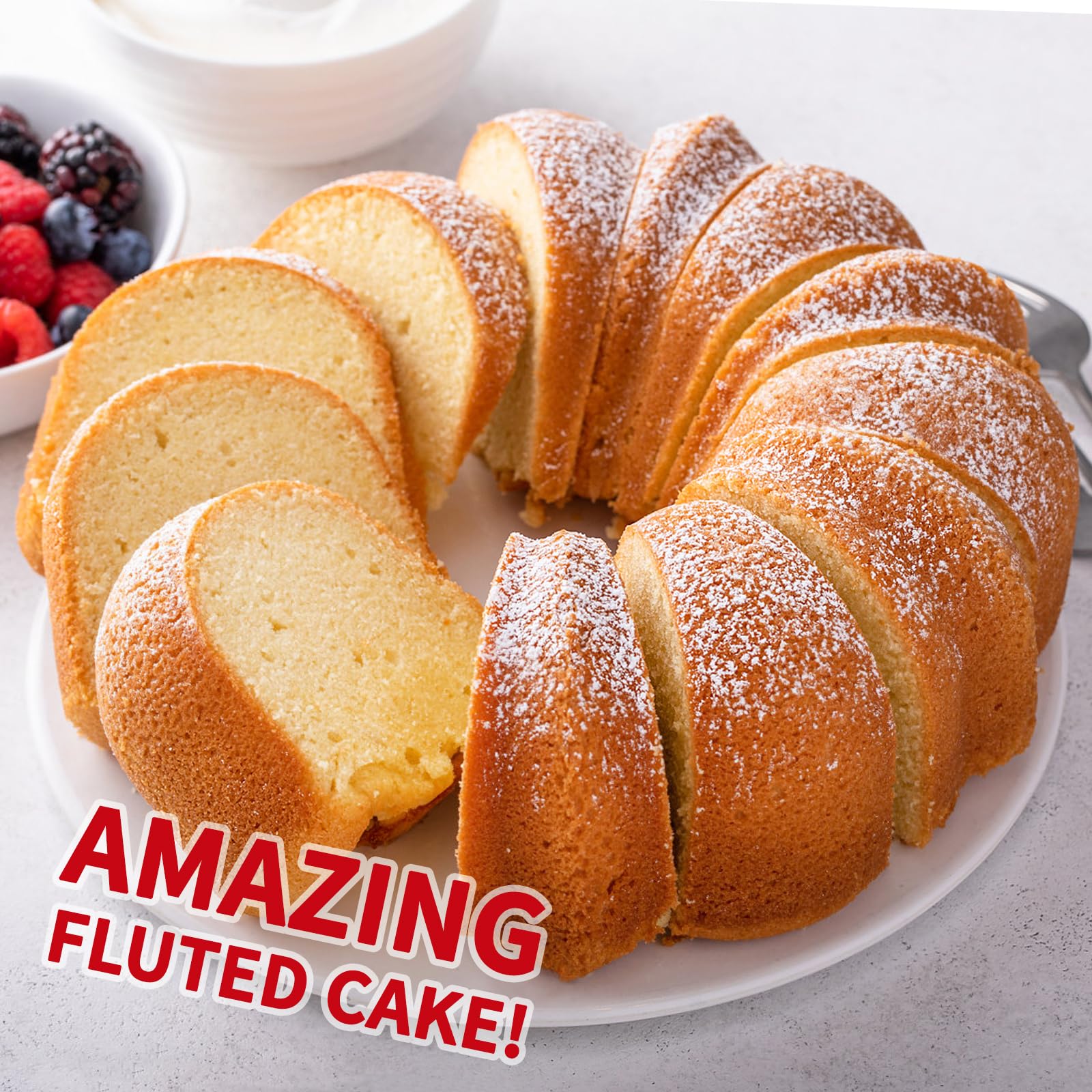 Puyeipt easy-release fluted pan ideal for cakes and holiday celebrations.