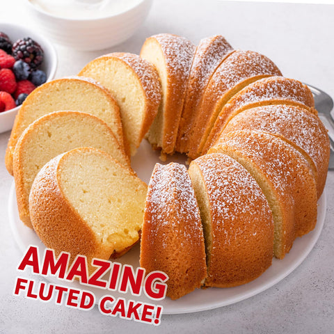 Puyeipt easy-release fluted pan ideal for cakes and holiday celebrations.