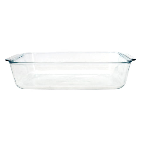 Pyrex 233-D deep lasagna dish highlights sturdy, heat-safe design.
