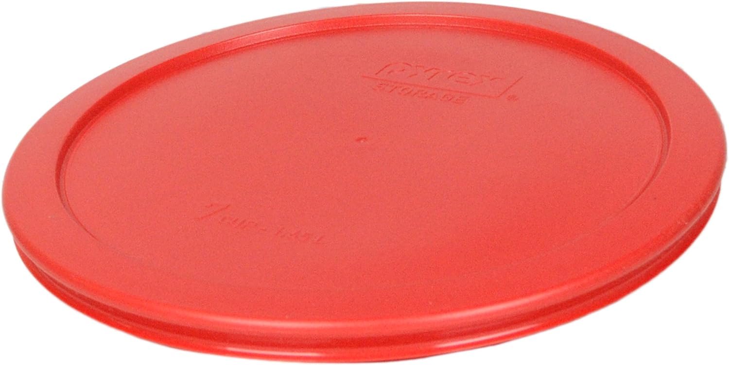In-use Pyrex 7402-PC lid 2-pack sealing bowls for fridge storage in kitchen.