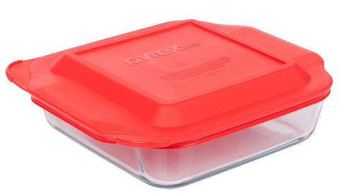Pyrex Basics 8-square red-cover, lid close-up, ideal for oven-to-table use.