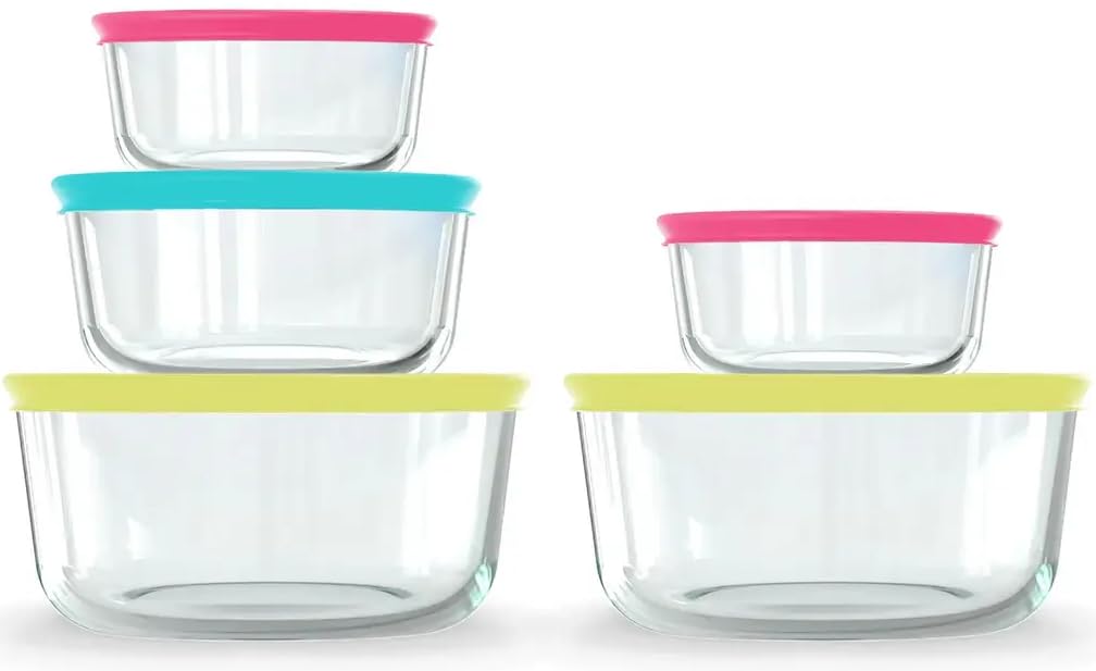 Pyrex 10pc storage set lid close-up showing airtight seal for freshness.