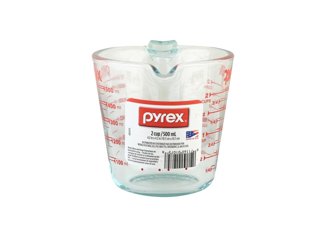 Pyrex Prepware measuring cup in clear glass for easy liquid level reading.