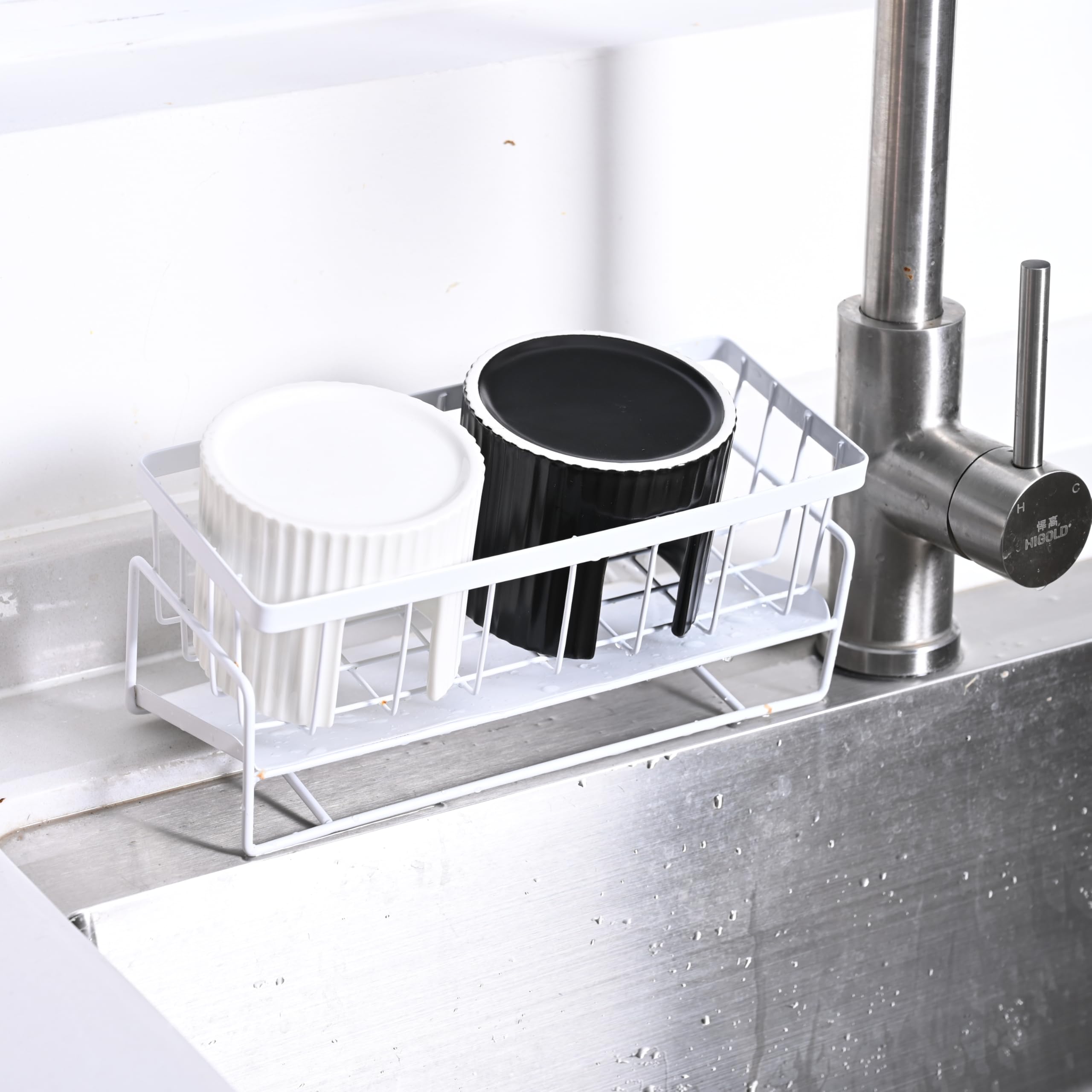 Pyrilo ceramic sink organizer complements modern kitchens while keeping sponges neat.