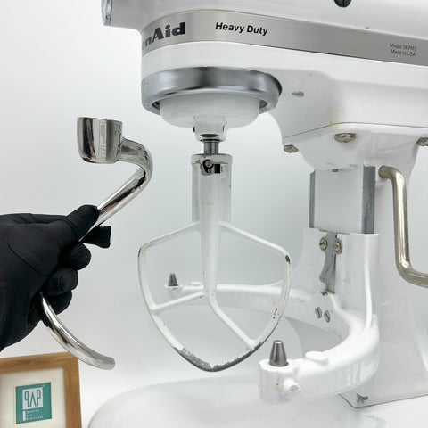 qAp Quality Art Practical bread-pizza-pasta dough hook in action for versatile doughs